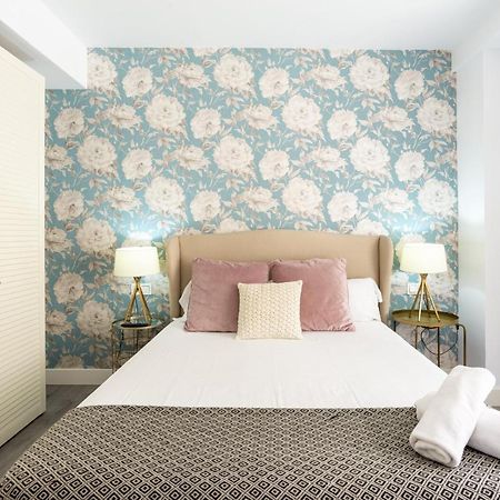Soho Premium 4 Bedrooms Apartment Малага Екстер'єр фото