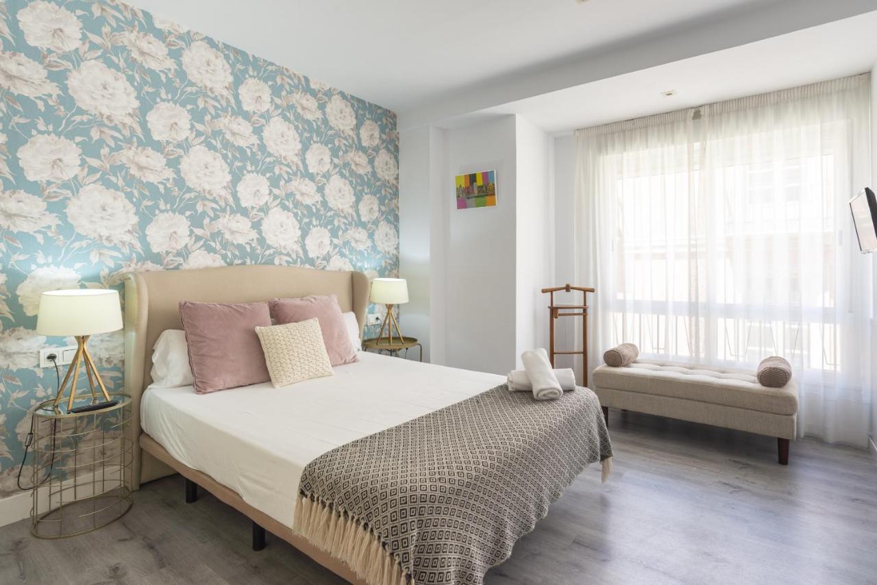 Soho Premium 4 Bedrooms Apartment Малага Екстер'єр фото