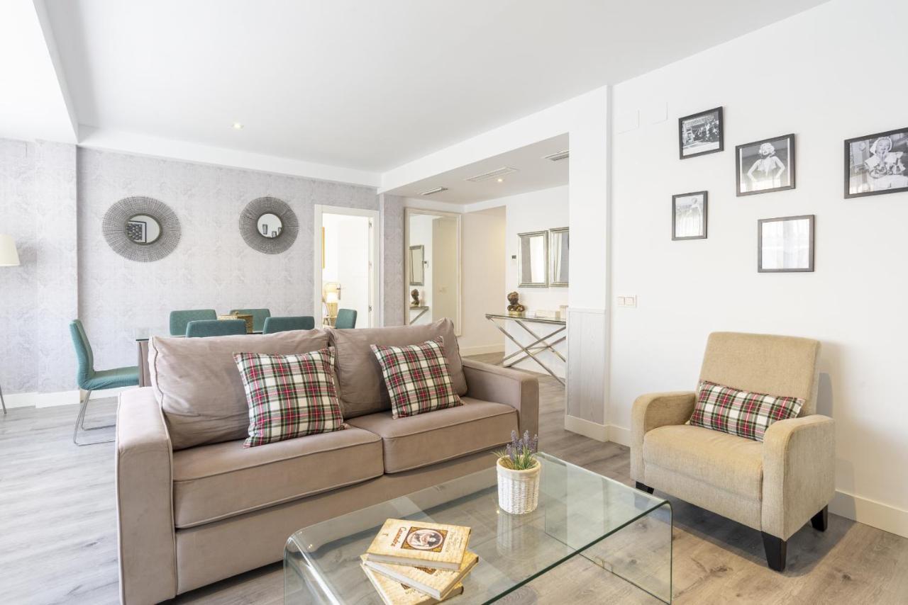 Soho Premium 4 Bedrooms Apartment Малага Екстер'єр фото